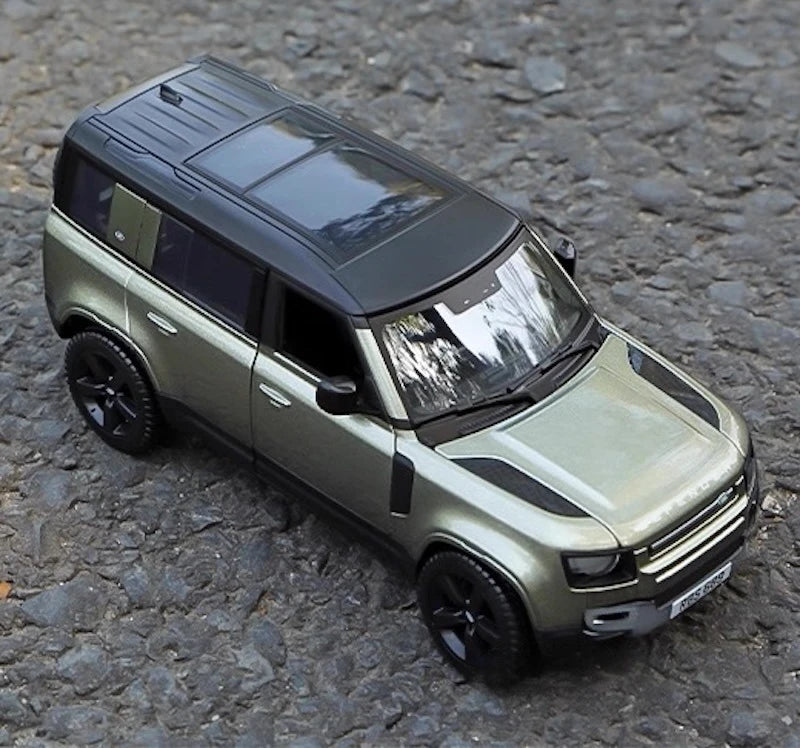 [Bburago] 1:24 Land Rover 2022 Defender 110 Green Model Car Die-Cast