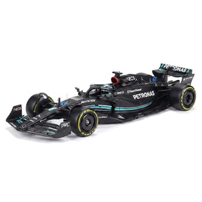 1:24 Mercedes-AMG 2023 W14 E Performance #63 George Russell F1 model car by Bburago - view 3