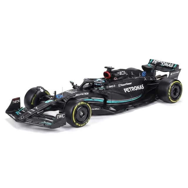 1:24 Mercedes-AMG 2023 W14 E Performance #63 George Russell F1 model car by Bburago - view 3