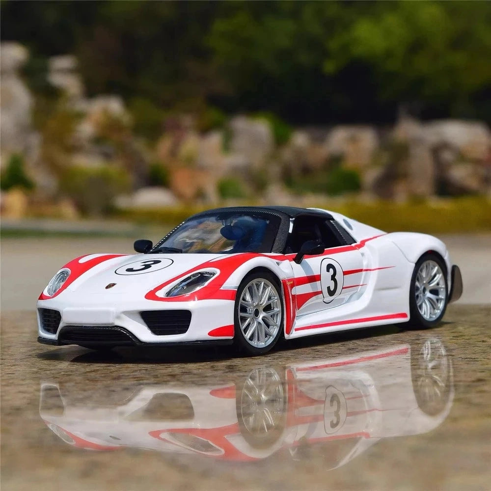 [Bburago] 1:24 Porsche 2013 918 Spyder Weissach Package Model Car Die-Cast