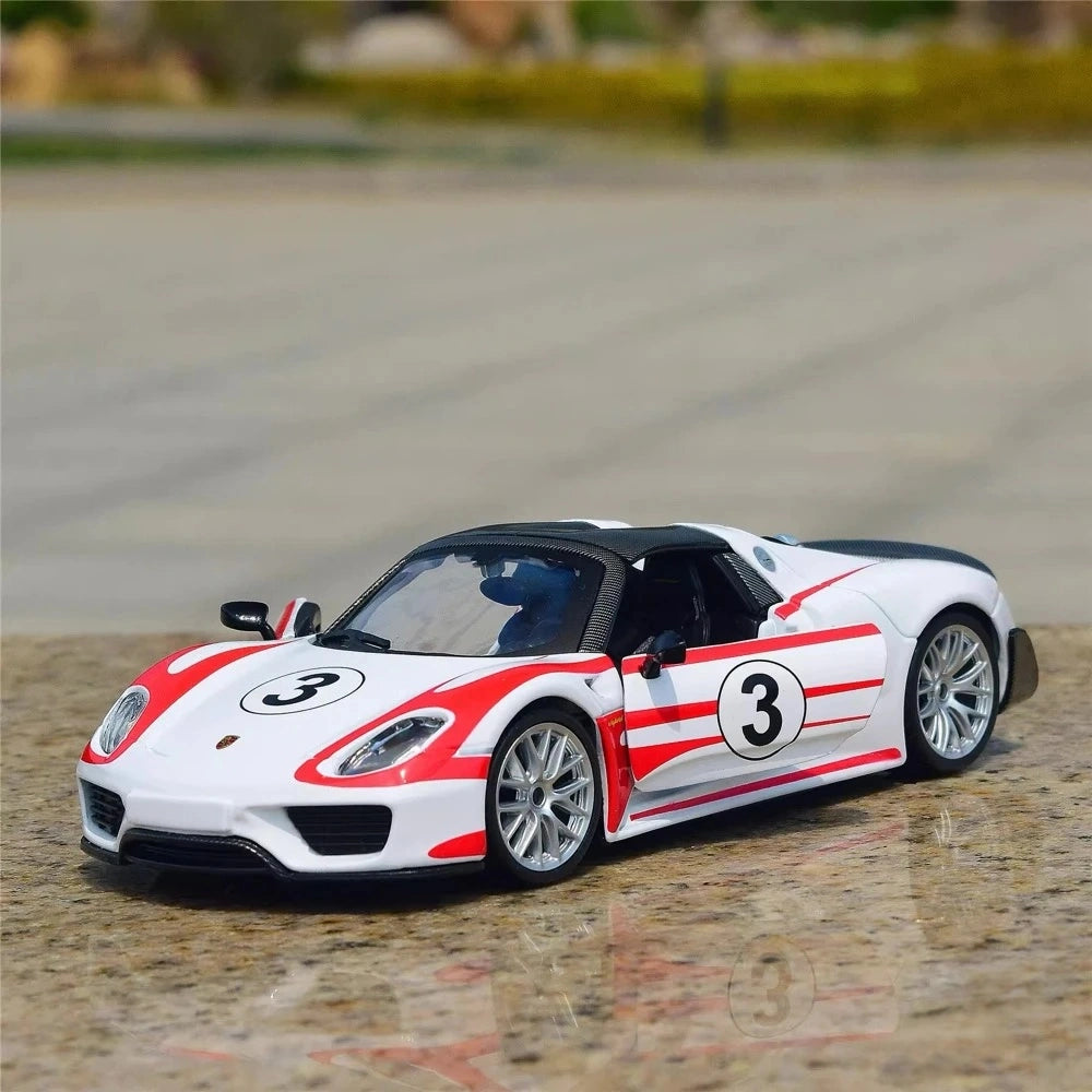 [Bburago] 1:24 Porsche 2013 918 Spyder Weissach Package Model Car Die-Cast