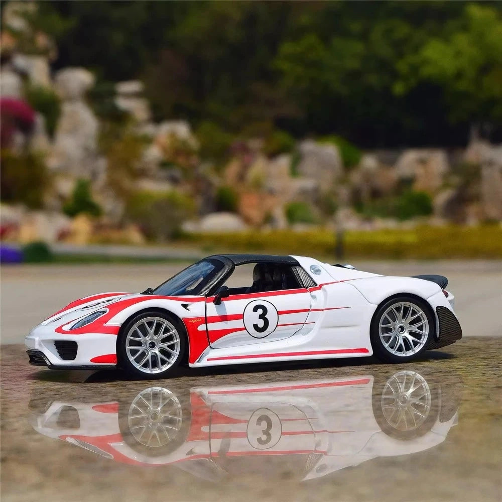 [Bburago] 1:24 Porsche 2013 918 Spyder Weissach Package Model Car Die-Cast