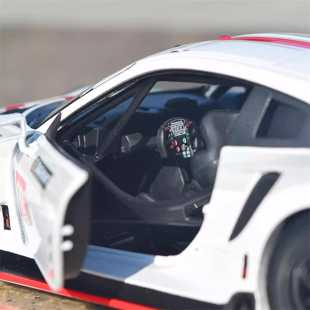 [Bburago] 1:24 Porsche 2017 911 RSR GT #911 Model Car Die-Cast