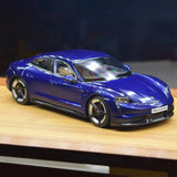 [Bburago] 1:24 Porsche 2019 Taycan Turbo S sininen pienoismalli Die-Cast