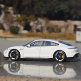 [Bburago] 1:24 Porsche 2019 Taycan Turbo S White Model Car Die-Cast
