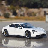 [Bburago] 1:24 Porsche 2019 Taycan Turbo S White Model Car Die-Cast