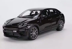 [Bburago] 1:24 Porsche 2024 Macan Turbo Black Model Car Die-Cast