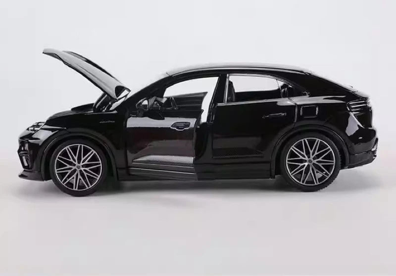 [Bburago] 1:24 Porsche 2024 Macan Turbo Black Model Car Die-Cast
