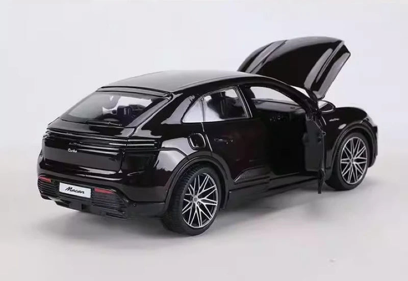 [Bburago] 1:24 Porsche 2024 Macan Turbo Black Model Car Die-Cast