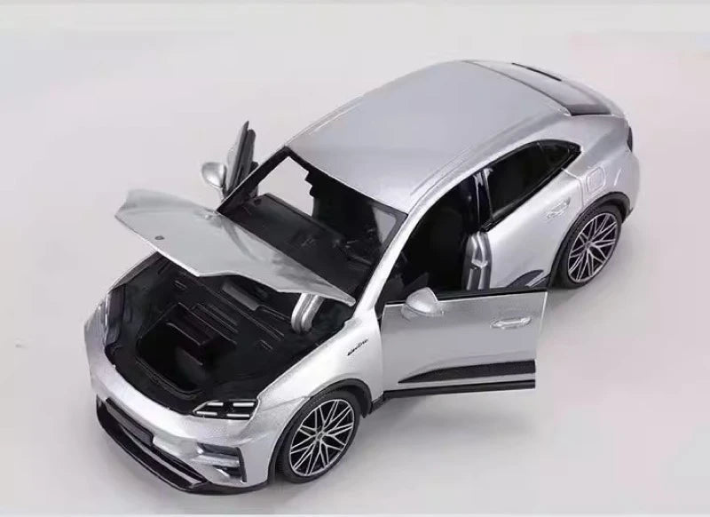 [Bburago] 1:24 Porsche 2024 Macan Turbo Silver Model Car Die-Cast