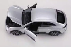 [Bburago] 1:24 Porsche 2024 Macan Turbo Silver Model Car Die-Cast
