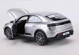 [Bburago] 1:24 Porsche 2024 Macan Turbo argent voiture miniature Die-Cast
