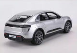 [Bburago] 1:24 Porsche 2024 Macan Turbo argent voiture miniature Die-Cast