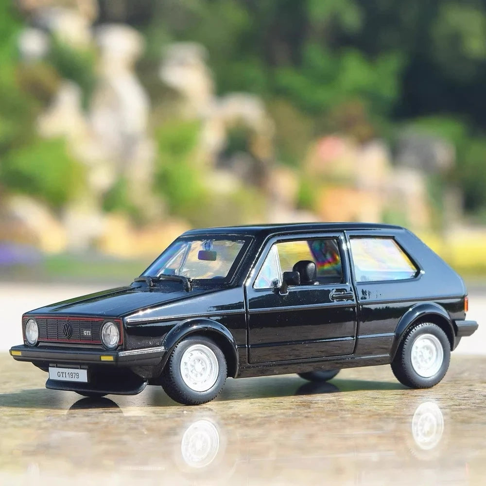 [Bburago] 1:24 Volkswagen 1979 Golf GTI MK1 Black Model Car Die-Cast