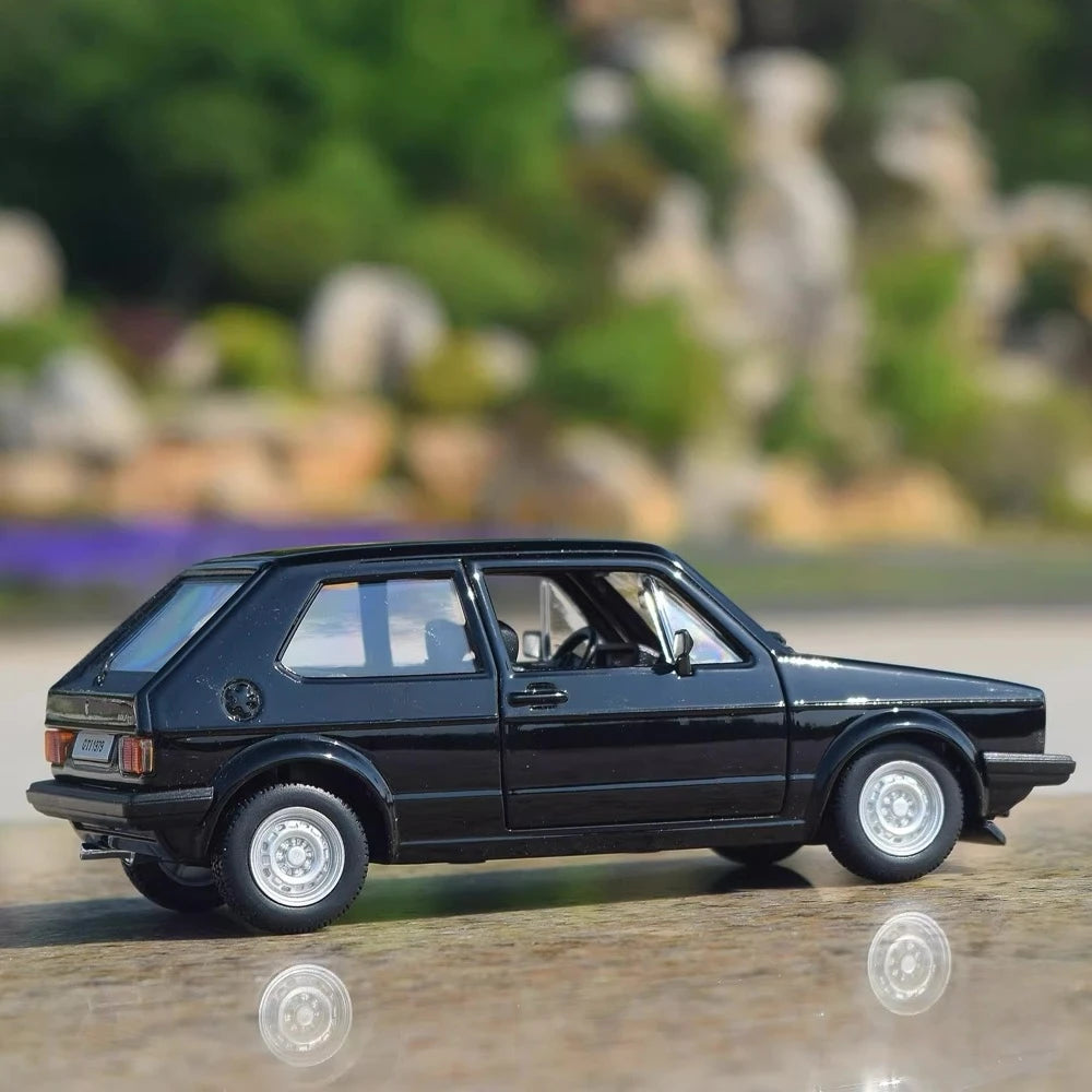 [Bburago] 1:24 Volkswagen 1979 Golf GTI MK1 Black Model Car Die-Cast