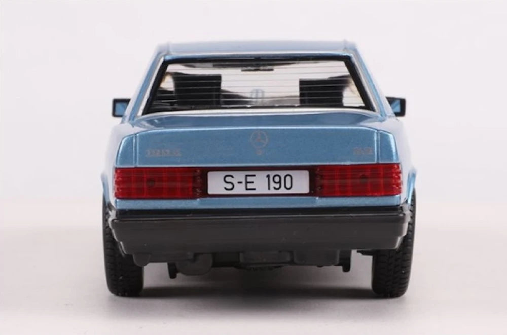 [Bburago] 1:25 Mercedes-Benz 1982 190 E 2.6 W201 blu modellino di auto Die-Cast
