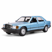 Bburago Mercedes-Benz 1982 190 E 2.6 W201 الأزرق 1:25 – مجسم سيارة معدني للعرض