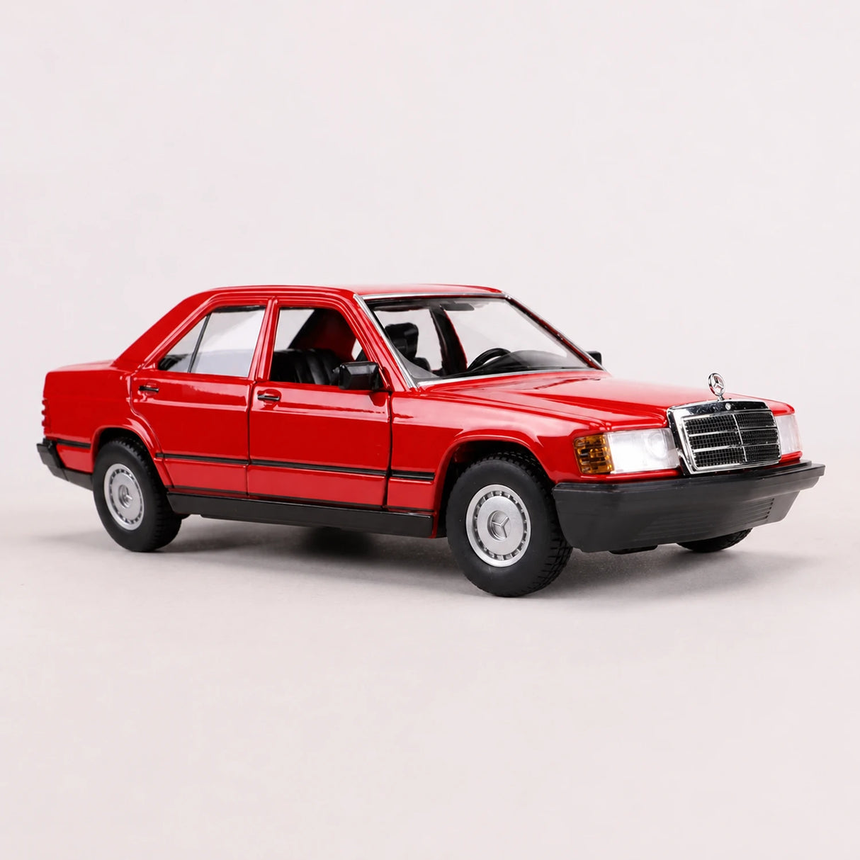 [Bburago] 1:25 Mercedes-Benz 1982 190 E 2.6 W201 Red Model Car Die-Cast