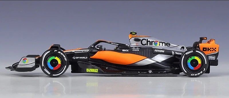 1:43 McLaren 2023 MCL60 #81 Oscar Piastri F1 model car by Bburago - view 3