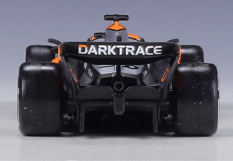 1:43 McLaren 2023 MCL60 #81 Oscar Piastri F1 model car by Bburago - view 5