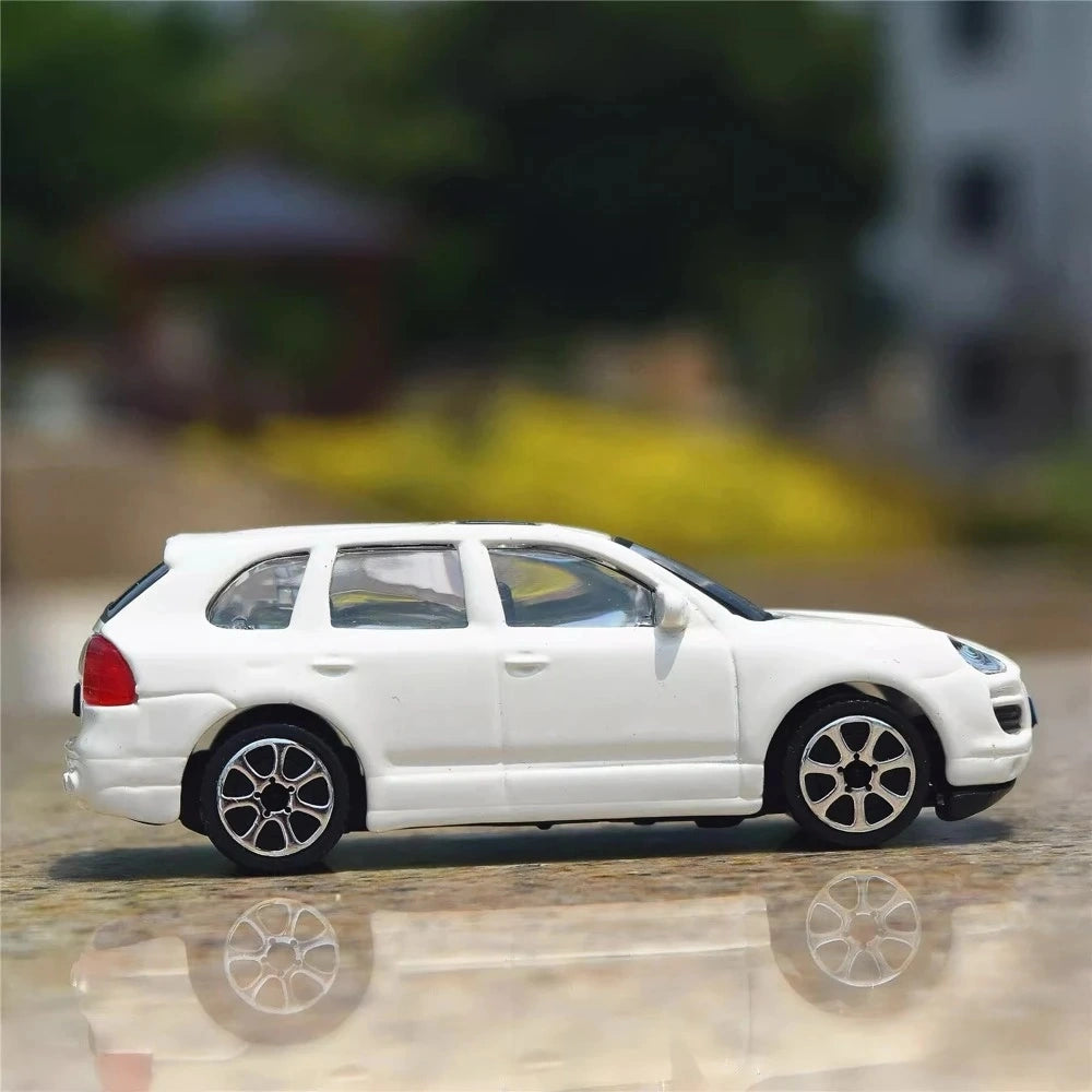[Bburago] 1:43 Porsche 2002 Cayenne White Model Car Die-Cast