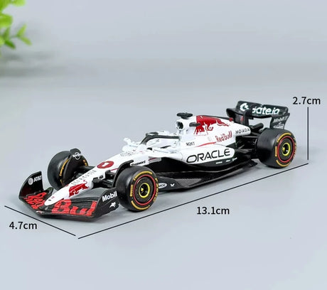 Bburago Red Bull 2025 RB21 #1 Japanin GP voittaja Valkoinen väritys Max Verstappen F1 1:43 valumalli - näkymä 2