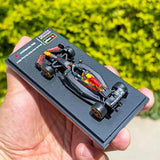 Bburago Red Bull 2025 RB21 #1 Max Verstappen F1 1:64 modèle d’exposition en métal moulé sous pression - vue 3