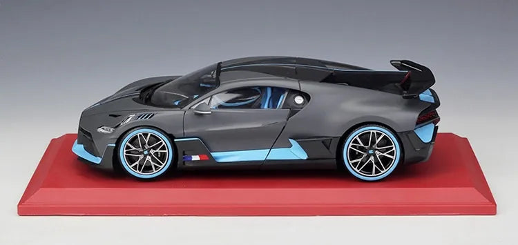 1:18 Bugatti 2019 Divo Die Cast Model Car