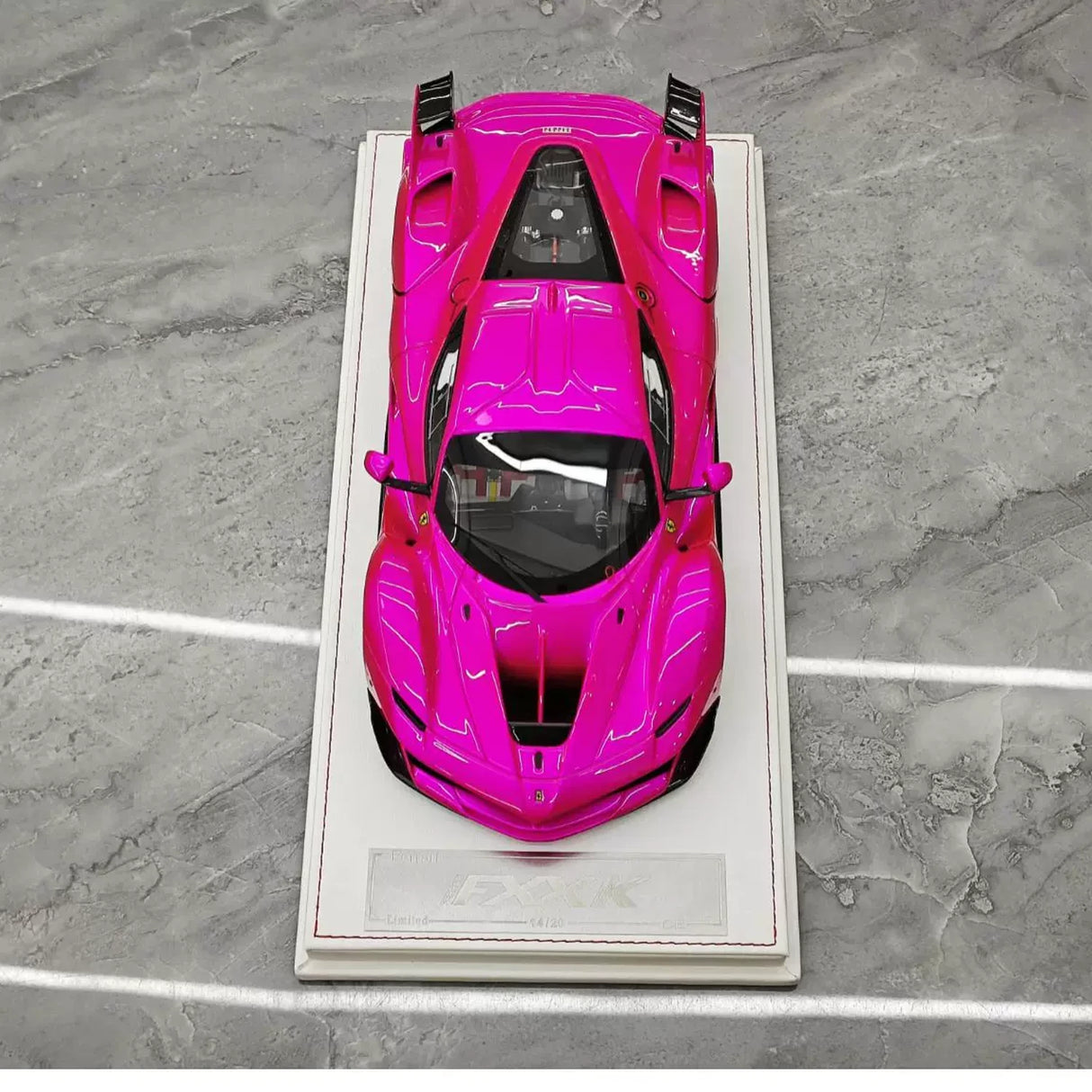 CE Ferrari 2018 FXX K Evo Modified Pink 1:18 – Resina da collezione per modelli in resina