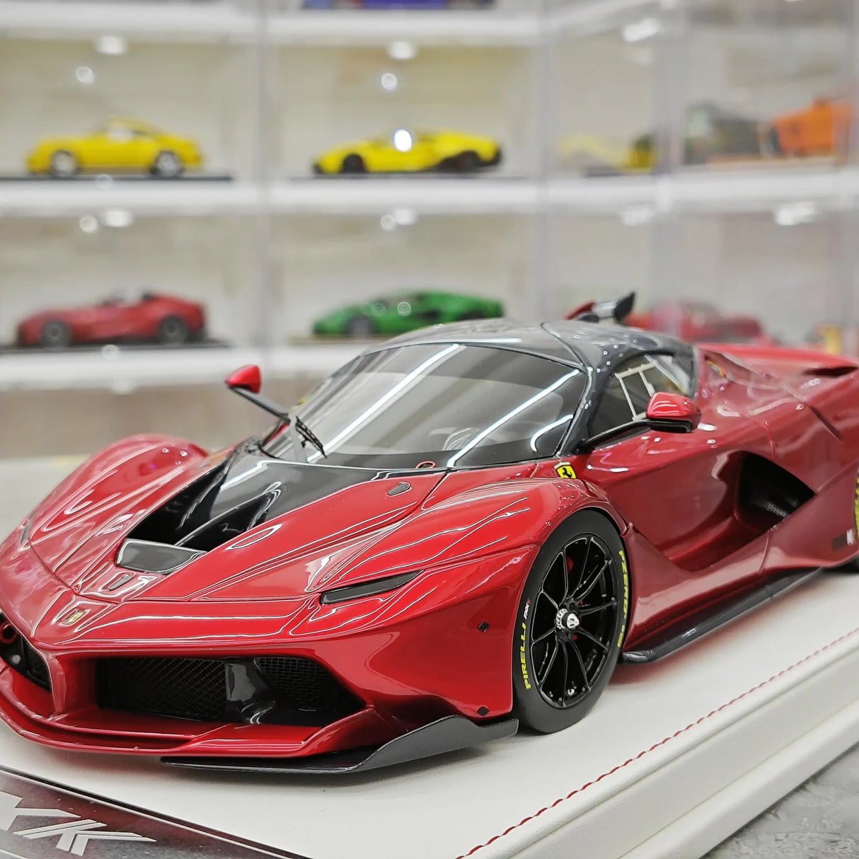 CE Ferrari 2018 FXX K Evo Modified Red 1:18 – Resina modello in resina collezionabile