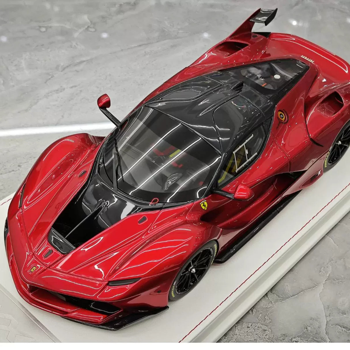 CE Ferrari 2018 FXX K Evo Modified Red 1:18 – Resina modello in resina collezionabile