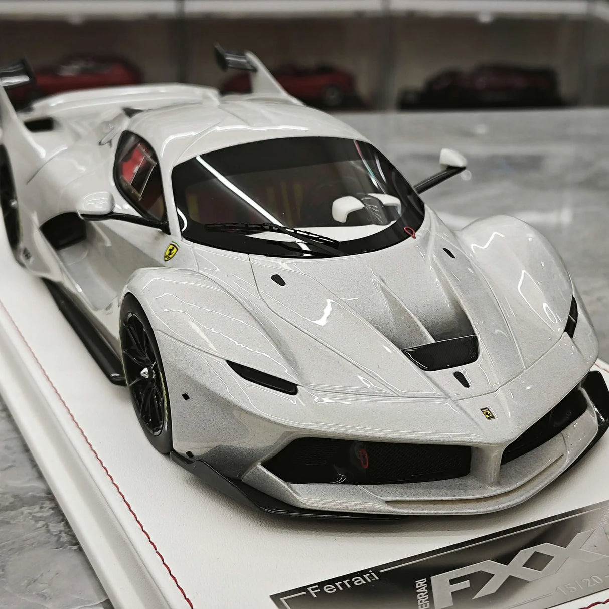 CE Ferrari 2018 FXX K Evo Modified Silver 1:18 – Resina modello in resina collezionabile