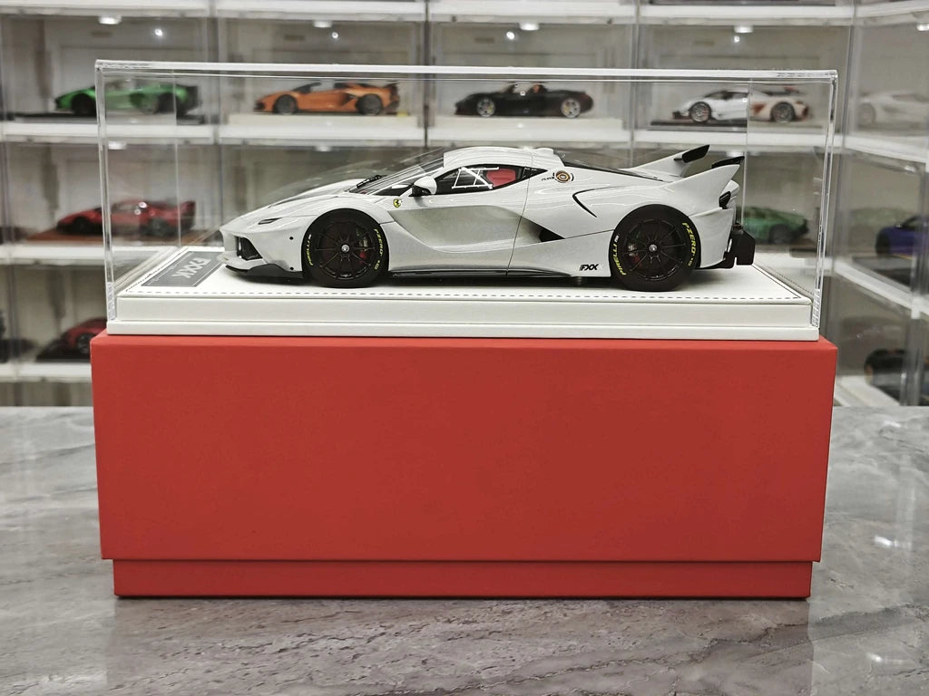 CE Ferrari 2018 FXX K Evo Modified Silver 1:18 – Resina modello in resina collezionabile