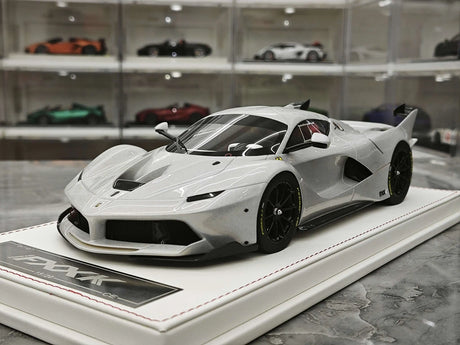 CE Ferrari 2018 FXX K Evo Modified Silver 1:18 – Resina modello in resina collezionabile