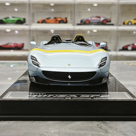 CE Ferrari 2018 Monza SP2 Ice Blue 1:18 – Samlarobjekt resinmodellresin