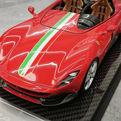 CE Ferrari 2018 Monza SP2 italiensk röd 1:18 – samlarobjekt resinmodellresin