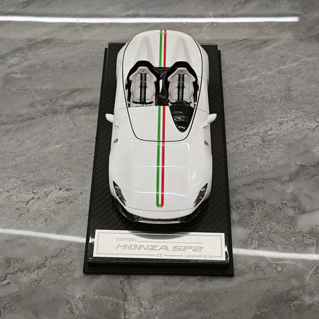 CE Ferrari 2018 Monza SP2 italiensk vit 1:18 – samlarobjekt resinmodellresin