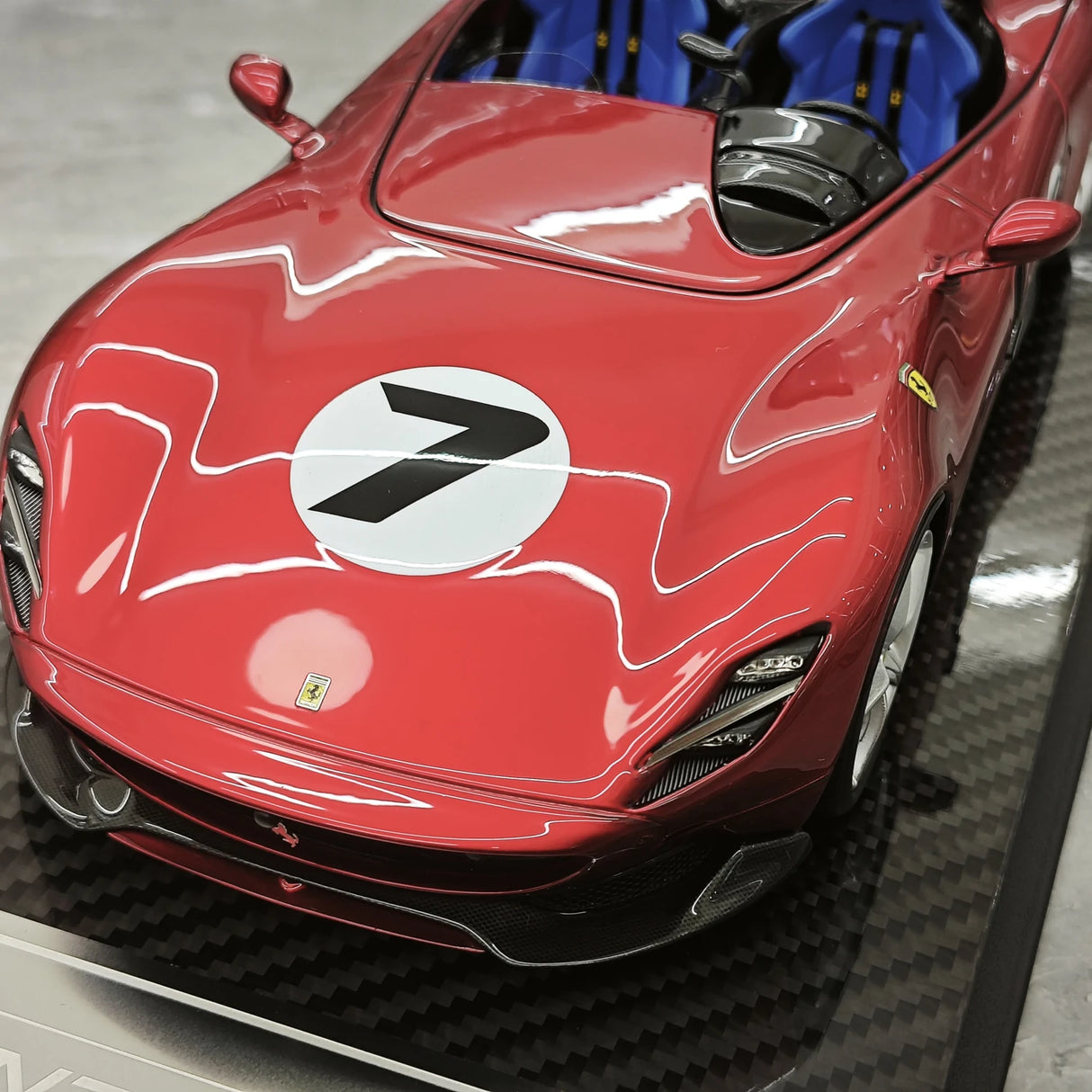 CE Ferrari 2018 Monza SP2 Legendary Red 1:18 – samlarobjekt resinmodellresin resin
