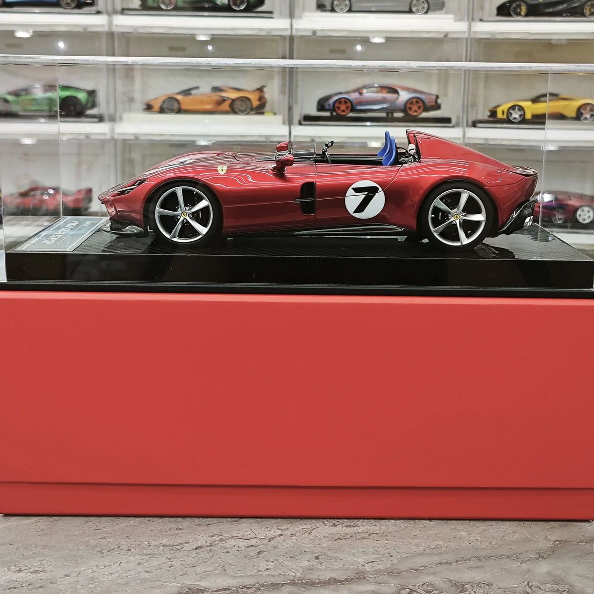 CE Ferrari 2018 Monza SP2 Legendary Red 1:18 – samlarobjekt resinmodellresin resin