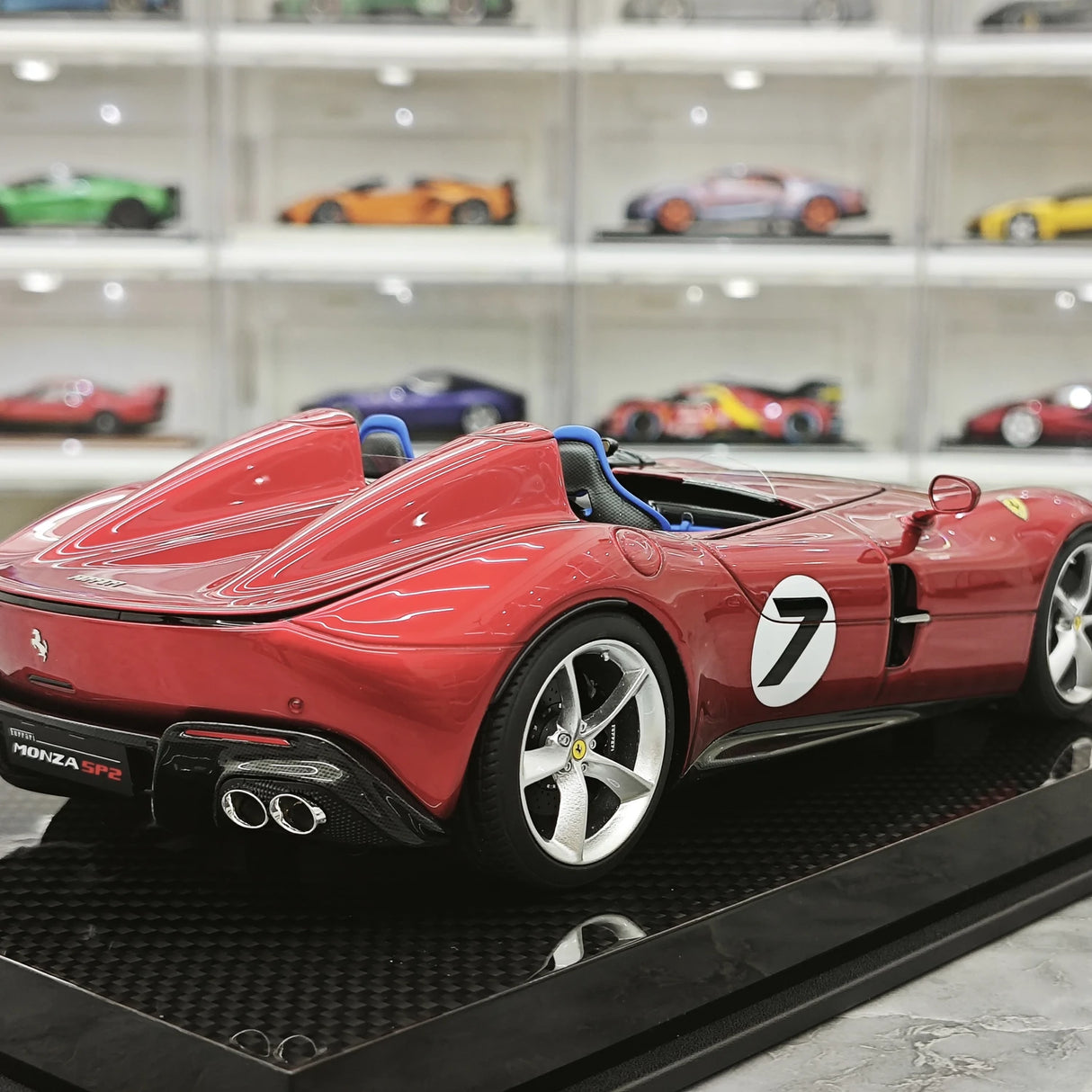 CE Ferrari 2018 Monza SP2 Legendary Red 1:18 – samlarobjekt resinmodellresin resin