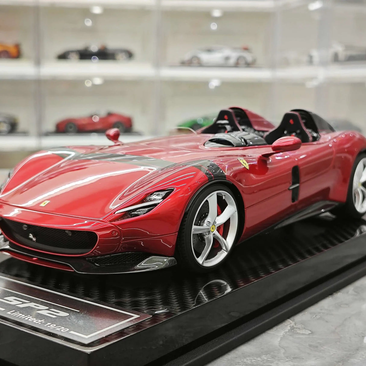 CE Ferrari 2018 Monza SP2 Metal Red 1:18 – Resina de Modelo de Resina de Coleção