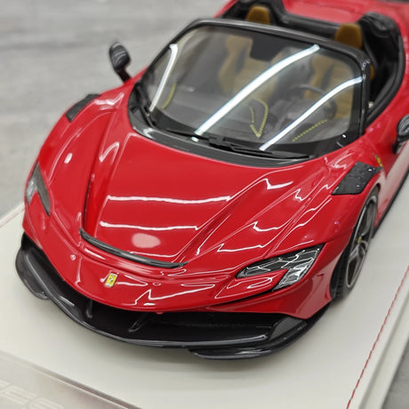 CE Ferrari 2020 SF90 Spider Rosso Corsa 1:18 – Modello in resina collezionabile