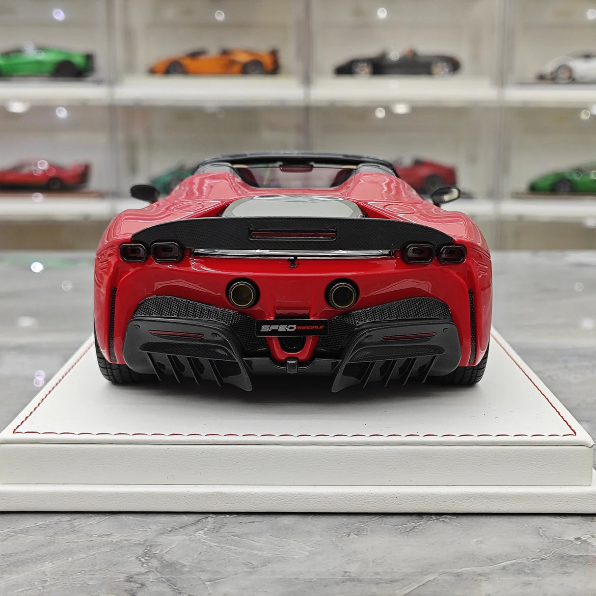 CE Ferrari 2020 SF90 Spider Rosso Corsa 1:18 – Collectible Resin Model Resin