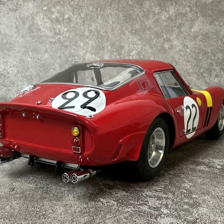 Ferrari 1962 250 GTO #22 Red 1:18 24h Le Mans diecast collectible model by CMC - view 4
