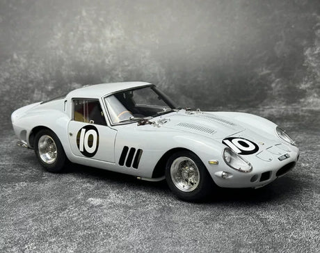 Ferrari 1962 250 GTO #10 Bianco Speciale 1:18 Tourist Trophy diecast collectible model by CMC - view 8