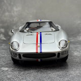 Ferrari 1964 250 LM #90 Silber 1:18 Nassau Tourist Trophy Druckguss-Sammlermodell von CMC - Ansicht 1