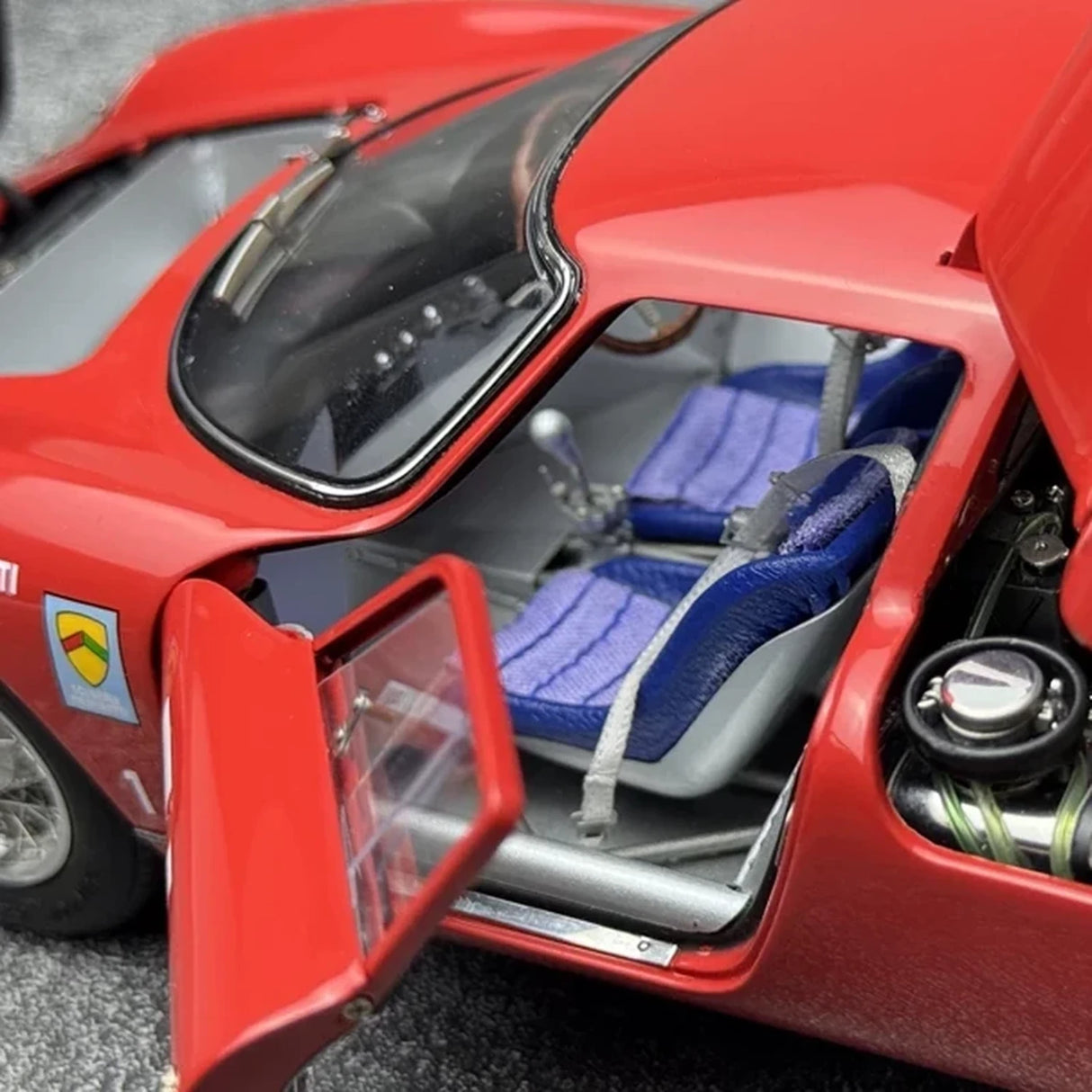 Ferrari 1964 250 LM #31 Red 1:18 Winner Monza diecast collectible model by CMC - view 12