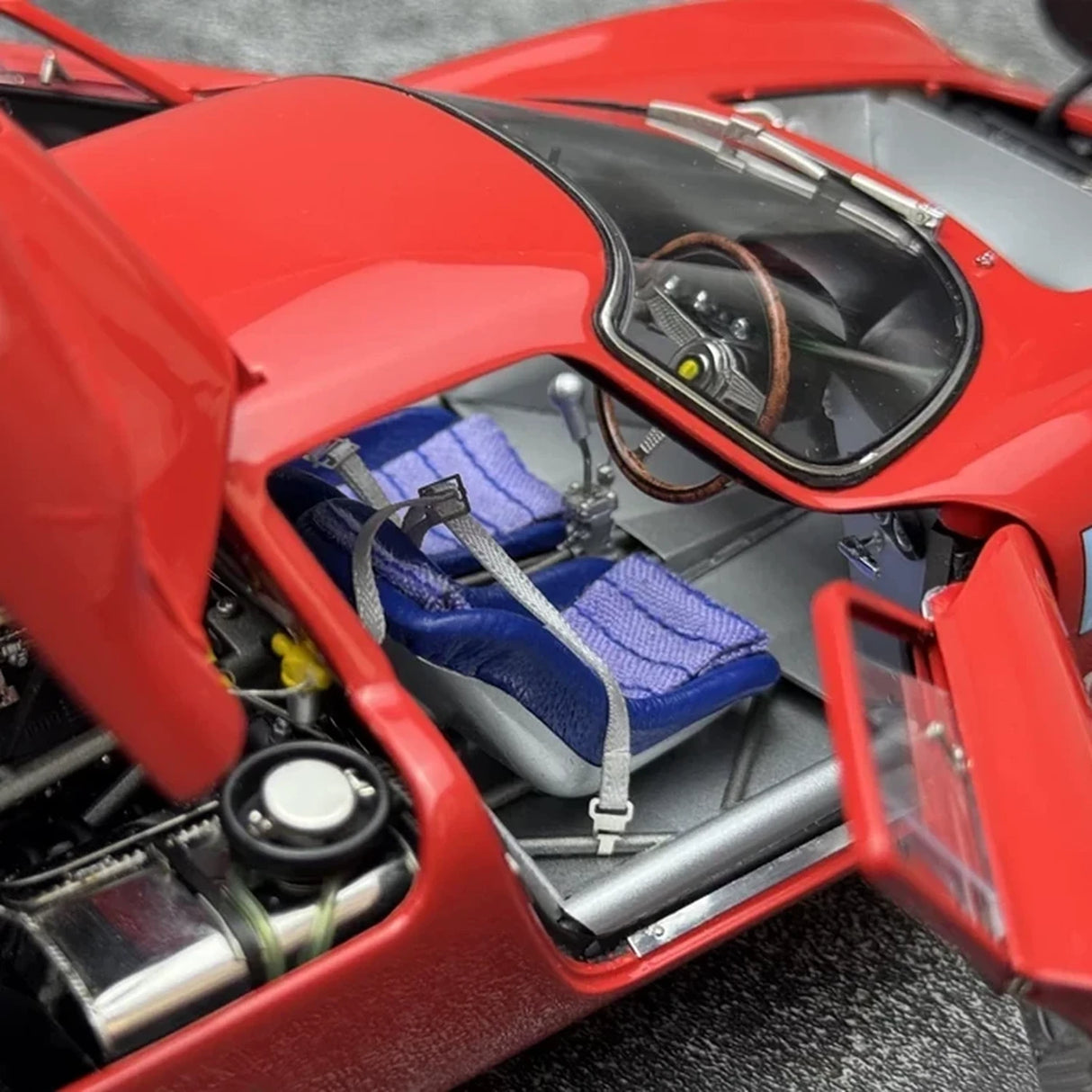 Ferrari 1964 250 LM #31 Red 1:18 Winner Monza diecast collectible model by CMC - view 13