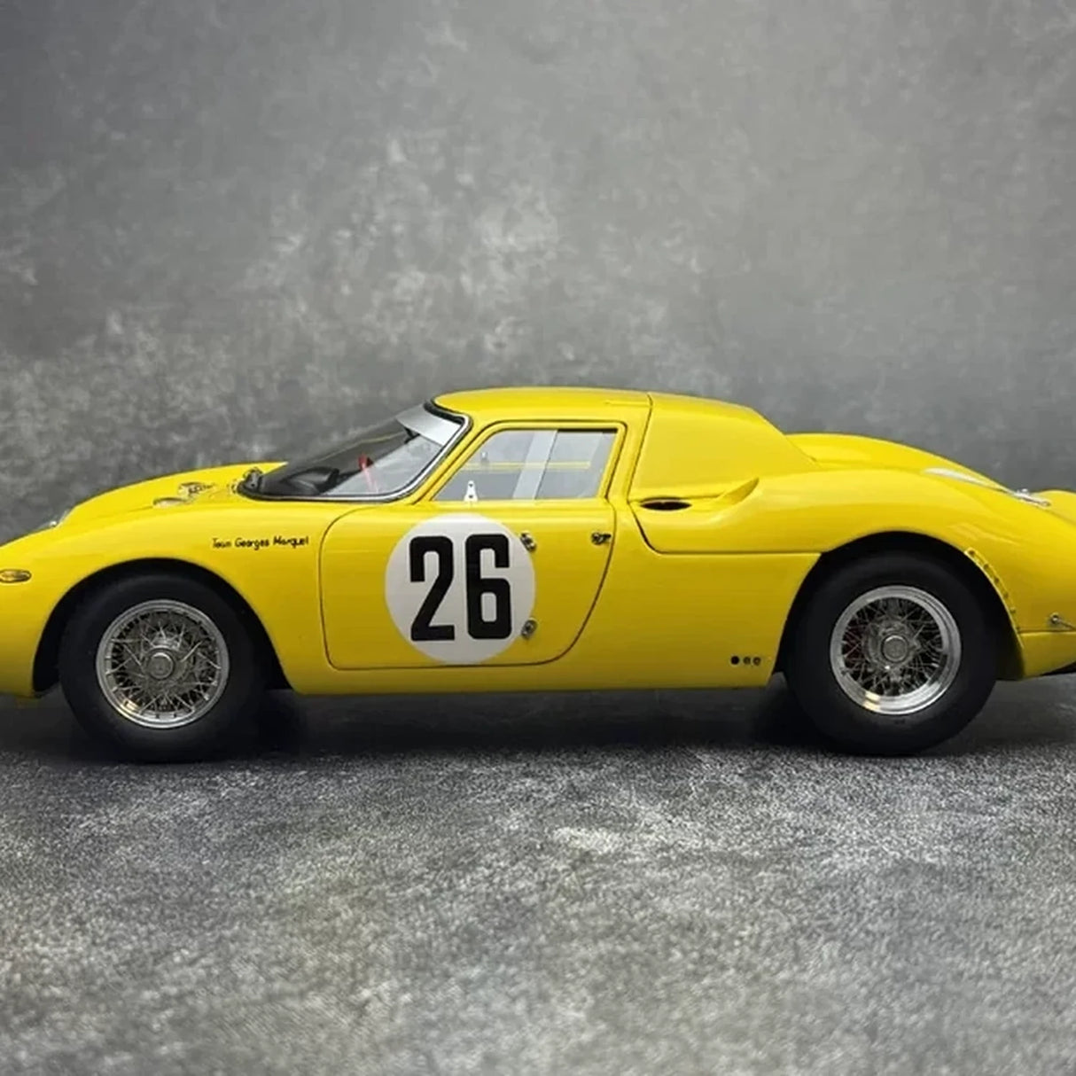 Ferrari 1965 250 LM #26 Gelb 1:18 2. 24h Le Mans Druckguss-Sammlermodell von CMC – Ansicht 4