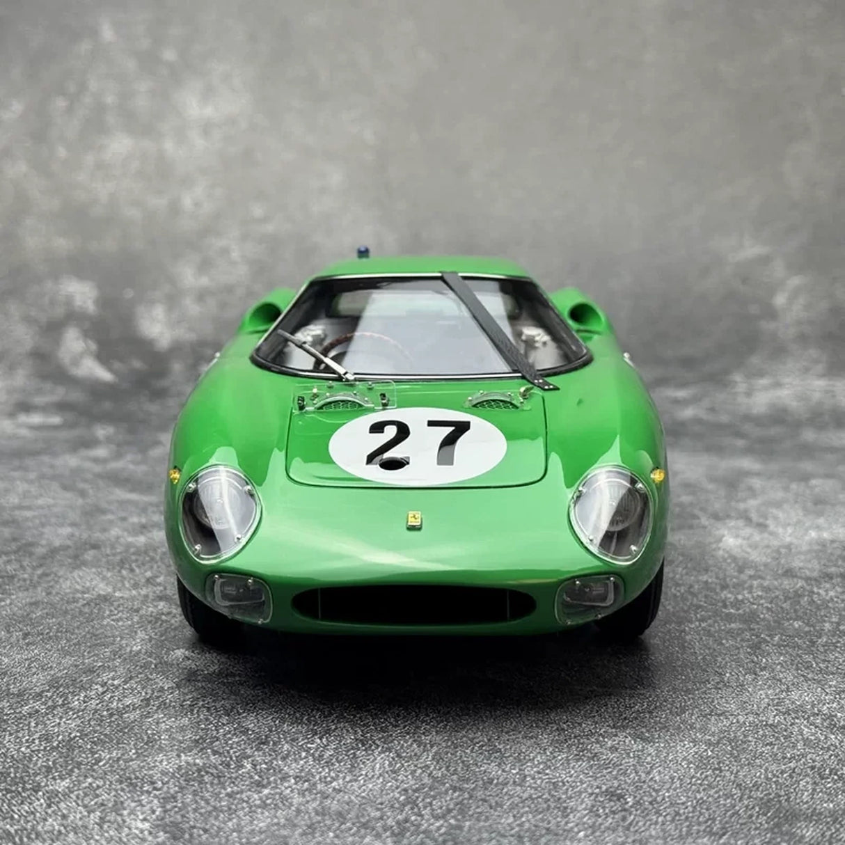Ferrari 1966 250 LM #27 Grün 1:18 24h Daytona Druckguss-Sammlermodell von CMC - Ansicht 1